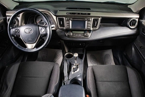 Внедорожник Toyota RAV4 2014 года, 2409000 рублей, Сургут