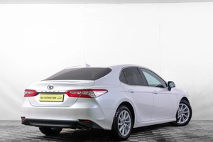 Седан Toyota Camry 2021 года, 2999000 рублей, Кемерово