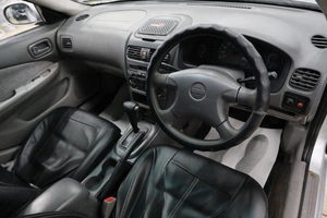 Седан Nissan Sunny 2001 года, 369000 рублей, Омск