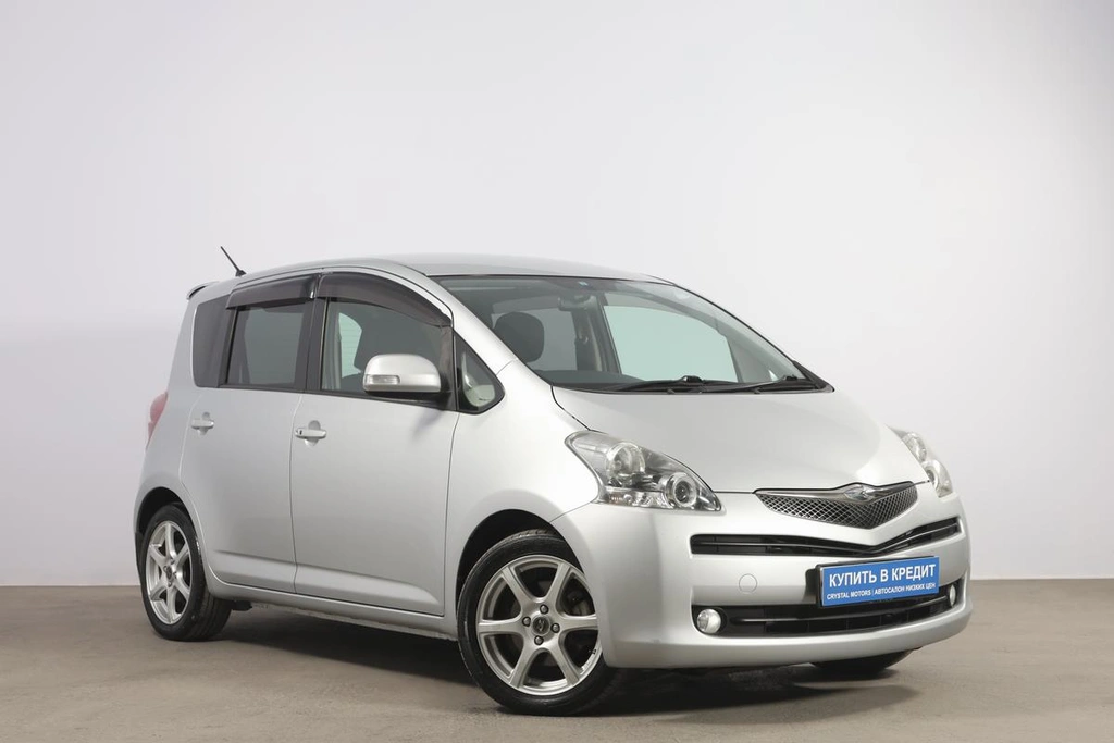 Хетчбэк Toyota Ractis 2010 года, 949000 рублей, Новосибирск