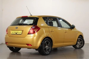Хетчбэк Kia Ceed 2009 года, 639000 рублей, Челябинск