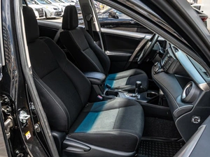 Внедорожник Toyota RAV4 2018 года, 2340000 рублей, Краснодар
