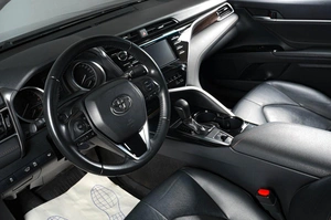Седан Toyota Camry 2020 года, 2899000 рублей, Тюмень