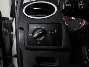Хетчбэк Ford Focus 2007 года, 499000 рублей, Воронеж