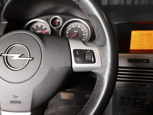 Хетчбэк Opel Astra GTC 2010 года, 648000 рублей, Ставрополь