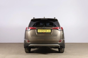 Внедорожник Toyota RAV4 2017 года, 2449000 рублей, Новосибирск