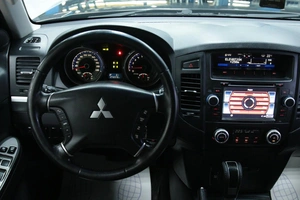 Внедорожник Mitsubishi Pajero 2011 года, 1848000 рублей, Солонцы