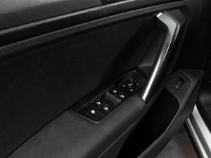 Внедорожник Volkswagen Tiguan 2018 года, 2299000 рублей, Тюмень