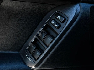 Внедорожник Toyota Land Cruiser Prado 2012 года, 2569000 рублей, Волгоград