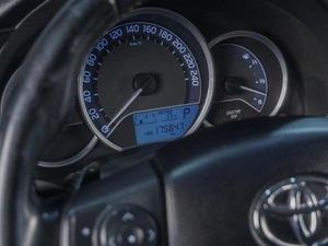 Хетчбэк Toyota Auris 2013 года, 1249000 рублей, Сургут