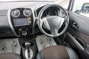 Хетчбэк Nissan Note 2015 года, 949000 рублей, Красноярск
