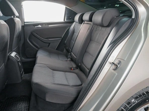 Седан Volkswagen Jetta 2013 года, 879000 рублей, Сургут