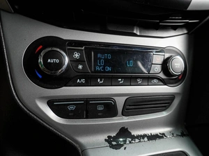 Хетчбэк Ford Focus 2012 года, 679000 рублей, Воронеж