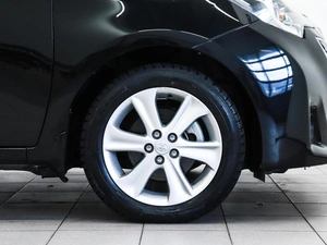 Хетчбэк Toyota Ractis 2016 года, 1029000 рублей, Красноярск