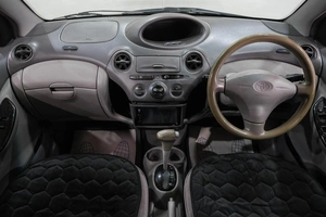 Седан Toyota Platz 2000 года, 379000 рублей, Новокузнецк