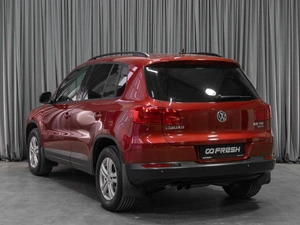 Внедорожник Volkswagen Tiguan 2012 года, 1449000 рублей, Тюмень