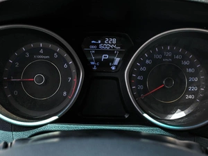 Седан Hyundai Avante 2011 года, 899000 рублей, Кирилловка