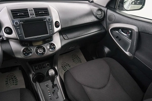 Внедорожник Toyota RAV4 2010 года, 1479000 рублей, Красноярск