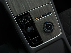 Внедорожник Geely Monjaro 2025 года, 4399000 рублей, Тюмень