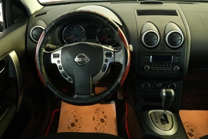 Внедорожник Nissan Qashqai 2011 года, 1049000 рублей, Омск