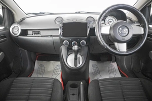 Хетчбэк Mazda Demio 2011 года, 769000 рублей, Кемерово