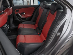 Седан Mercedes-benz A-класс 2018 года, 3150000 рублей, Краснодар