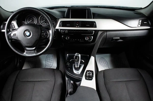 Седан BMW 3 серия 2018 года, 1589000 рублей, Сургут