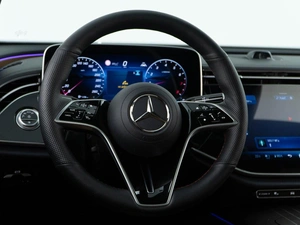 Седан Mercedes-benz E-класс 2023 года, 5998999 рублей, Москва