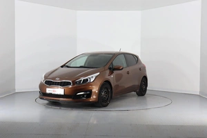 Хэтчбек Kia Ceed 2015 года, 1190000 рублей, Брянск