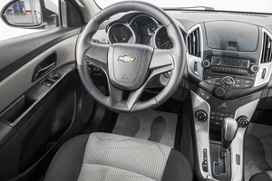 Седан Chevrolet Cruze 2014 года, 799000 рублей, Барнаул