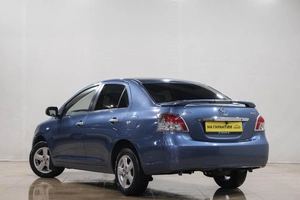 Седан Toyota Yaris 2007 года, 559000 рублей, Новокузнецк