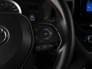 Внедорожник Toyota Corolla Cross 2022 года, 3074000 рублей, Омск