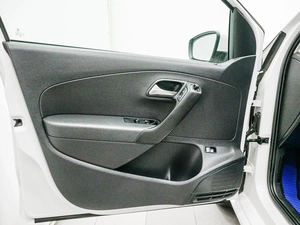 Седан Volkswagen Polo 2011 года, 650000 рублей, Красноярск