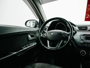 Седан Kia Rio 2014 года, 899000 рублей, Красноярск
