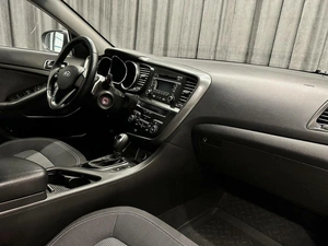 Седан Kia Optima 2012 года, 1049000 рублей, Красноярск