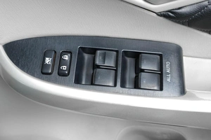 Лифтбек Toyota Prius 2014 года, 999000 рублей, Тюмень