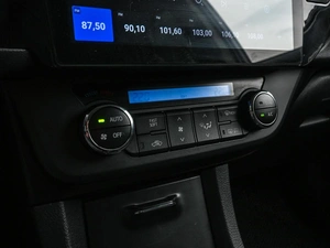 Седан Toyota Corolla 2014 года, 969800 рублей, Волгоград
