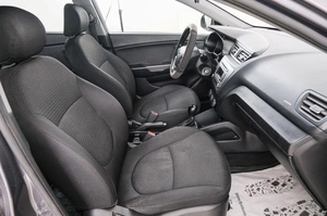Хетчбэк Kia Rio 2016 года, 1079000 рублей, Красноярск
