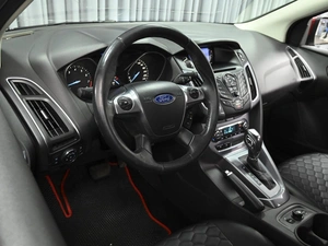 Хетчбэк Ford Focus 2012 года, 881000 рублей, Ставрополь