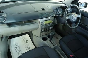 Хетчбэк Mazda Demio 2003 года, 319000 рублей, Омск