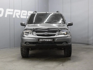 Внедорожник Chevrolet Niva 2019 года, 850000 рублей, Омск