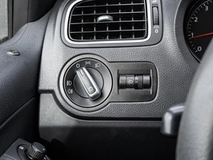 Седан Volkswagen Polo 2012 года, 830000 рублей, Краснодар