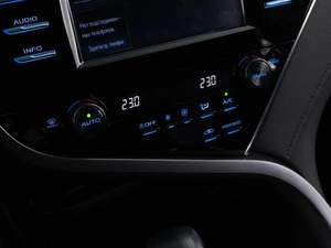 Седан Toyota Camry 2019 года, 2714444 рублей, Москва