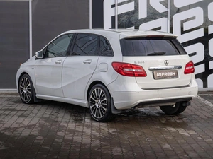 Хетчбэк Mercedes-benz B-класс 2012 года, 1245000 рублей, Краснодар