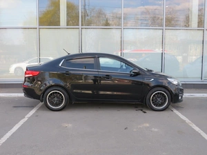 Седан Kia Rio 2015 года, 950000 рублей, Брянск