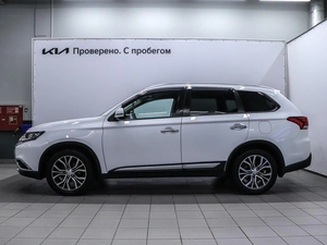 Внедорожник Mitsubishi Outlander 2018 года, 2200000 рублей, Красноярск