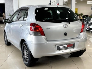 Хетчбэк Toyota Vitz 2009 года, 587000 рублей, Солонцы