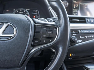 Седан Lexus ES 2018 года, 3650000 рублей, Краснодар