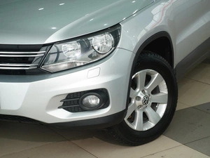 Внедорожник Volkswagen Tiguan 2013 года, 1177000 рублей, Тверь