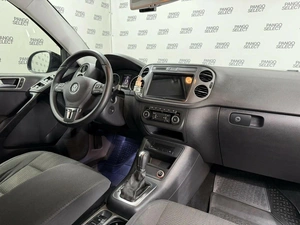 Внедорожник Volkswagen Tiguan 2012 года, 1390000 рублей, Красноярск